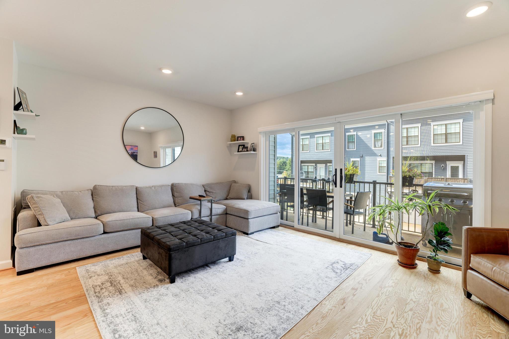 ENCLAVE AT FAIR LAKES - Residential Lease