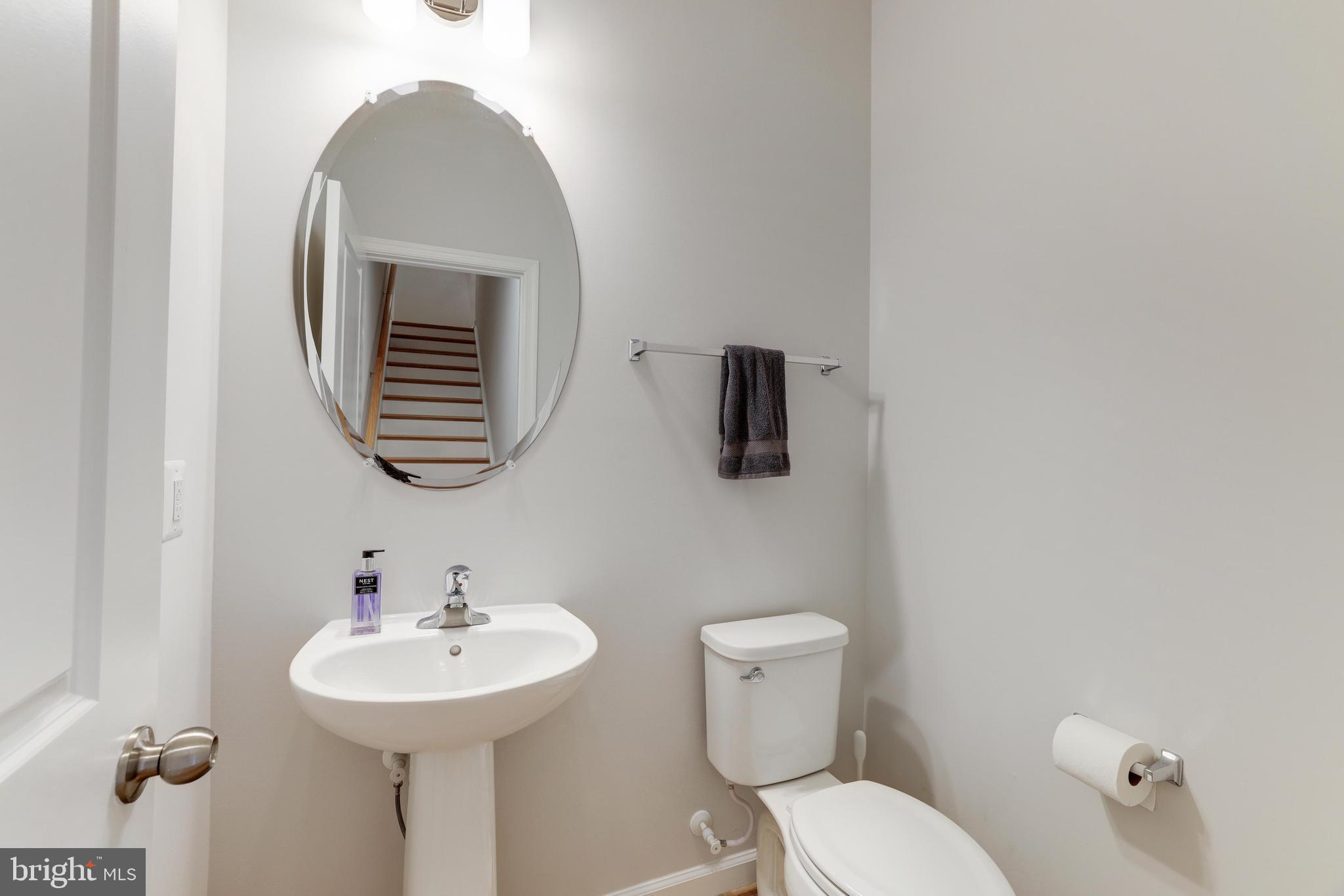 ENCLAVE AT FAIR LAKES - Residential Lease