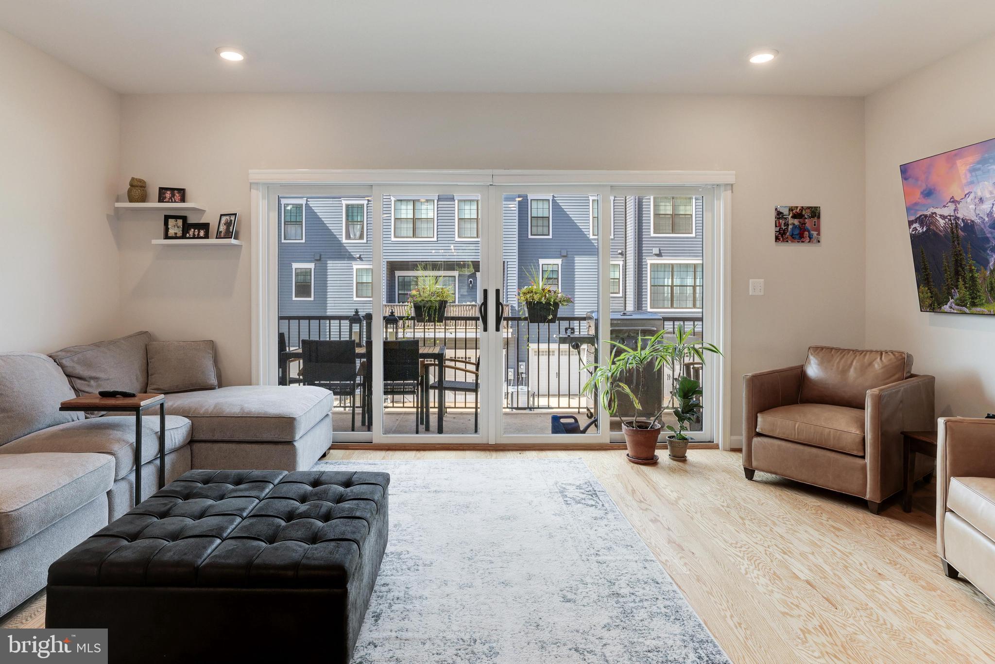 ENCLAVE AT FAIR LAKES - Residential Lease