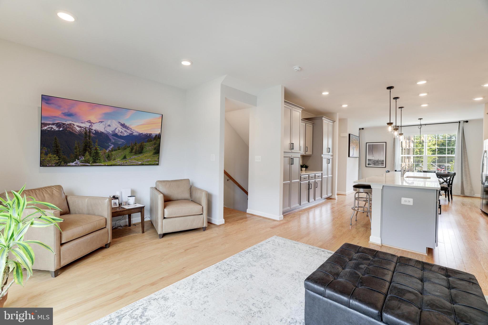 ENCLAVE AT FAIR LAKES - Residential Lease