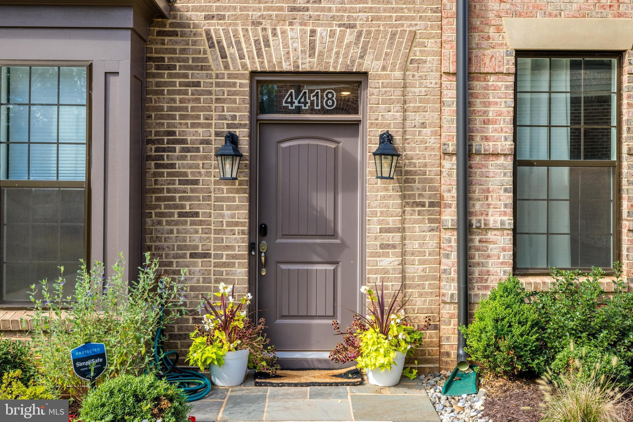 ENCLAVE AT FAIR LAKES - Residential Lease