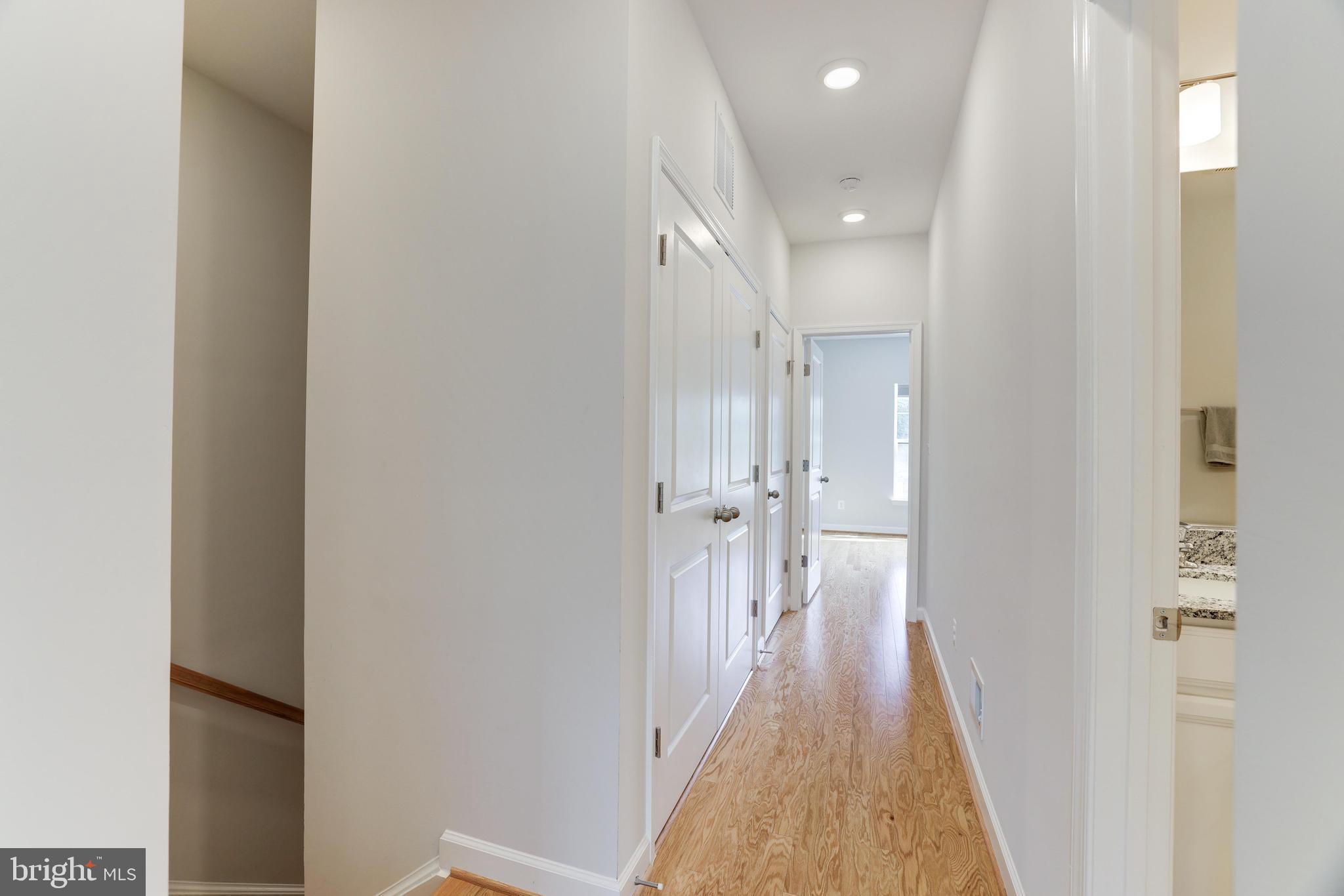 ENCLAVE AT FAIR LAKES - Residential Lease