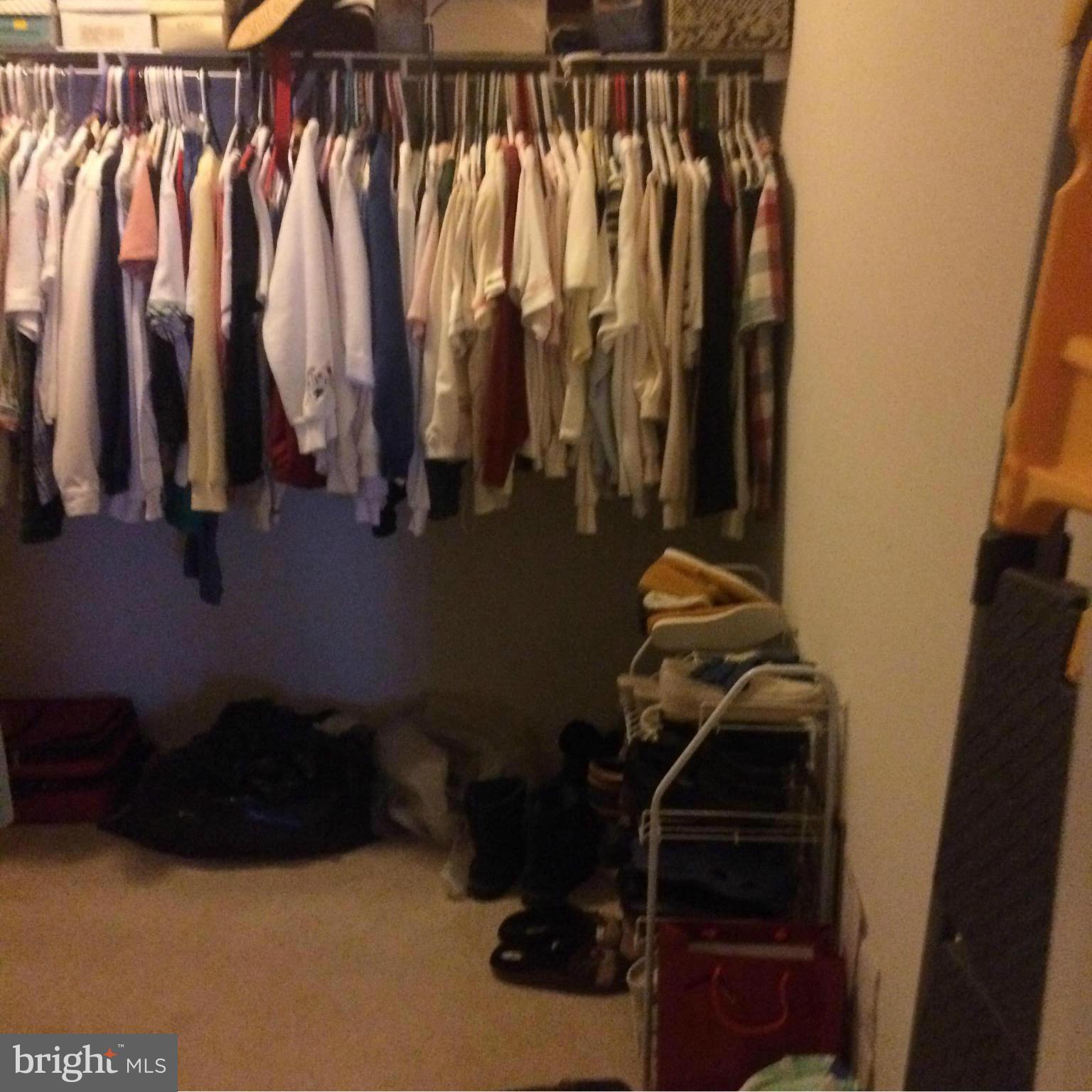 KINGS CROSSING - Residential