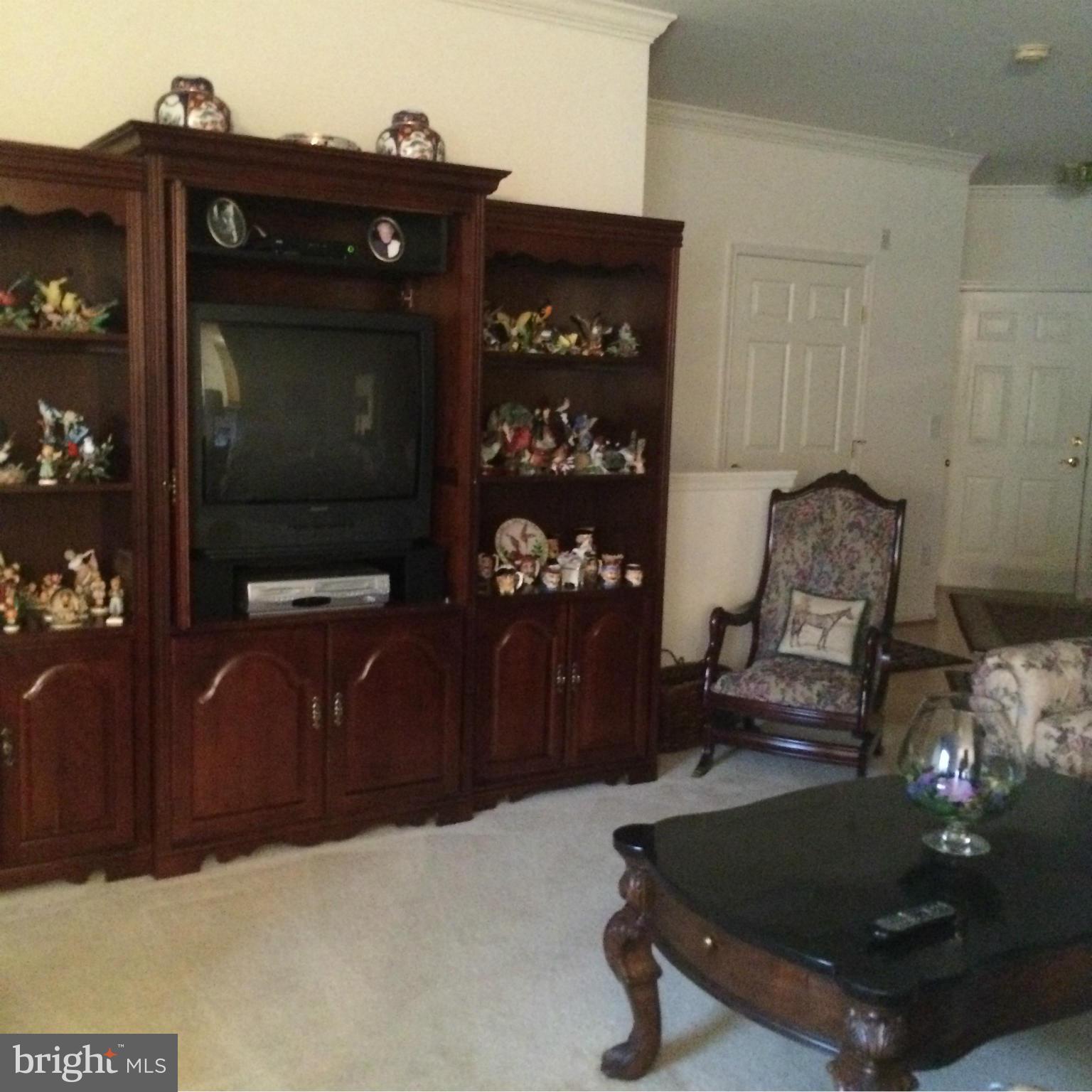 KINGS CROSSING - Residential