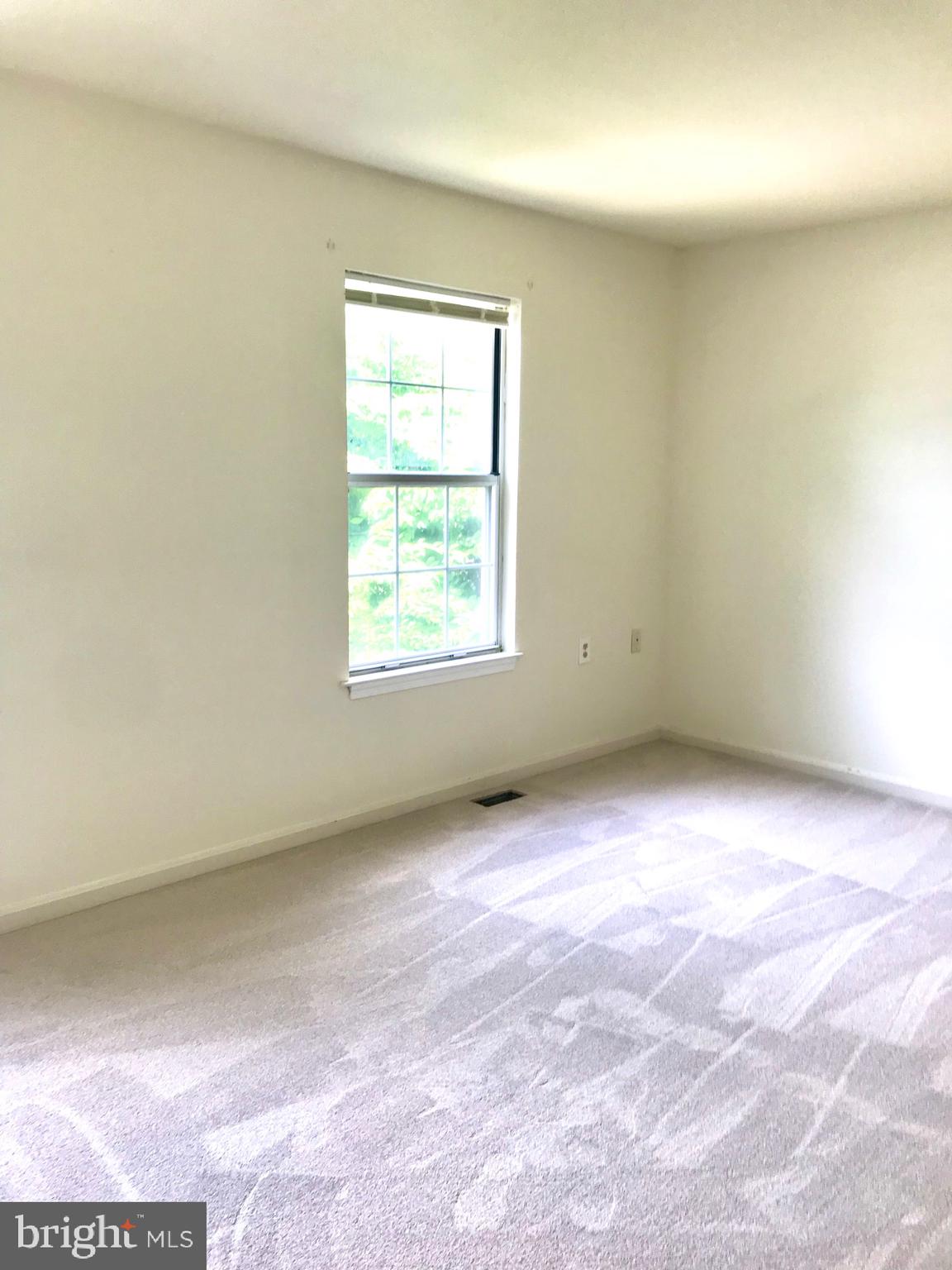 TANGLEWOOD TOWNHOMES SUB - Residential Lease