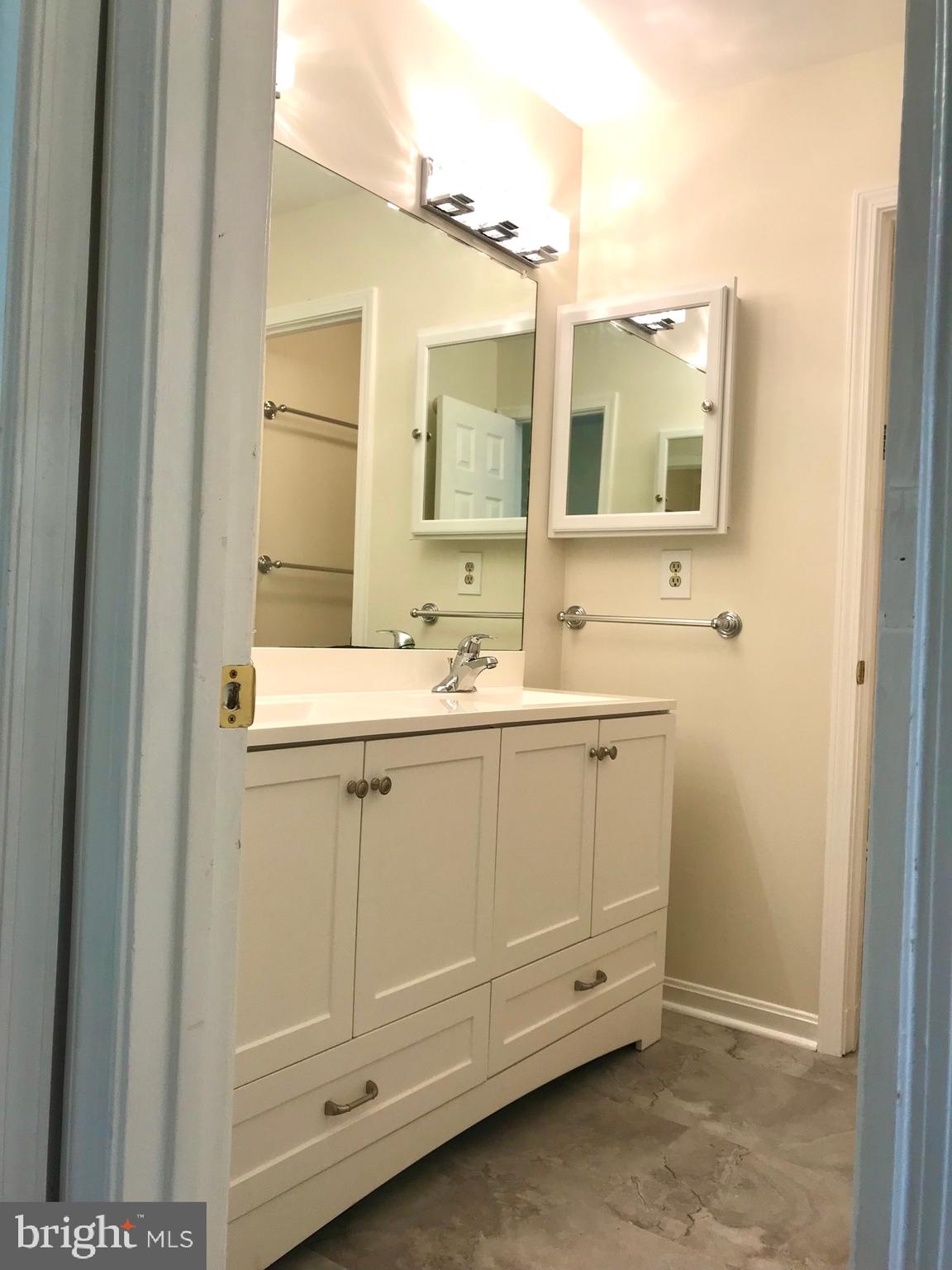 TANGLEWOOD TOWNHOMES SUB - Residential Lease