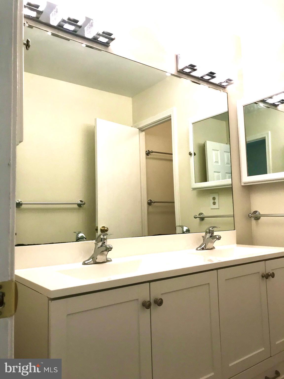 TANGLEWOOD TOWNHOMES SUB - Residential Lease