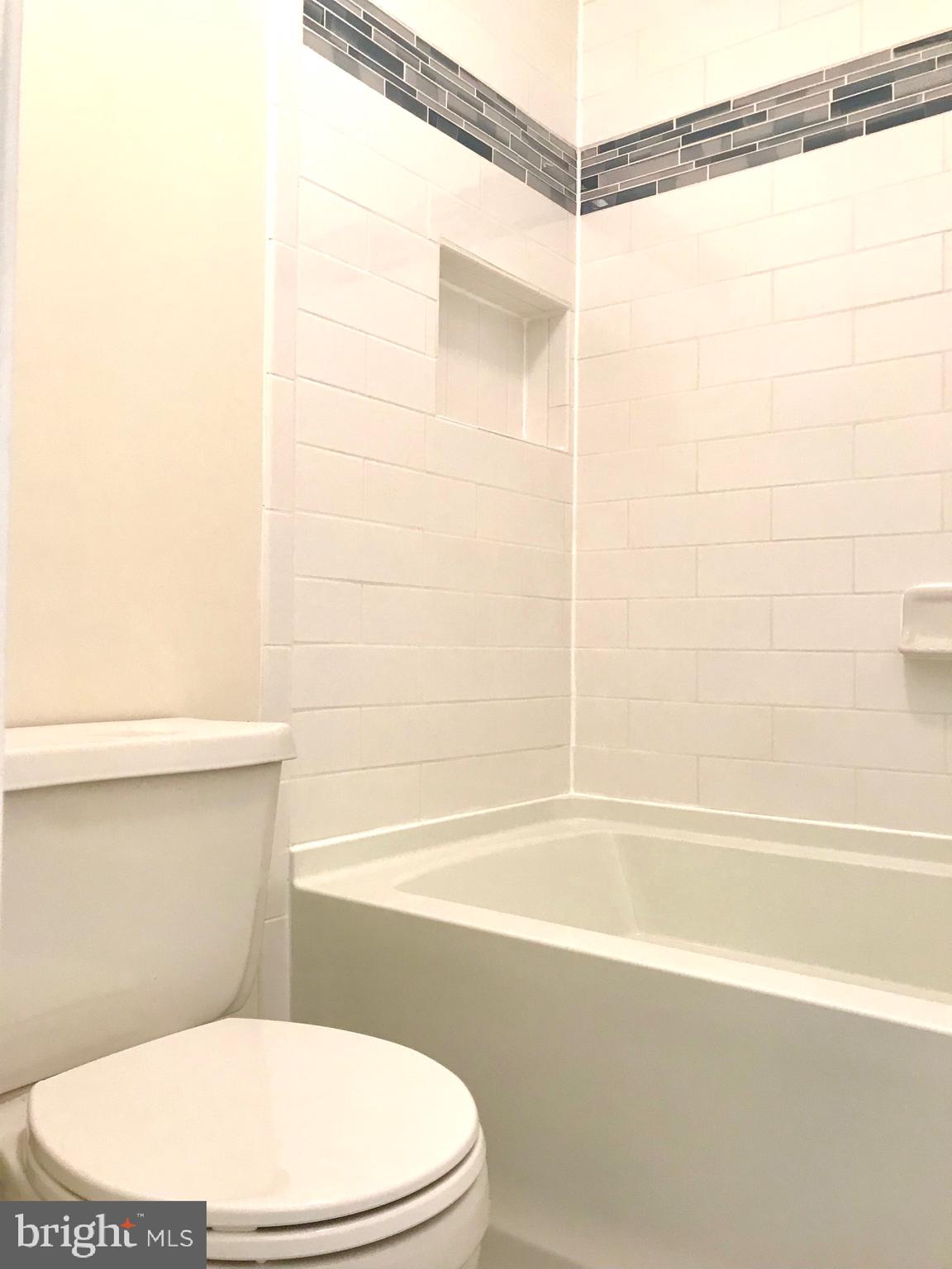 TANGLEWOOD TOWNHOMES SUB - Residential Lease