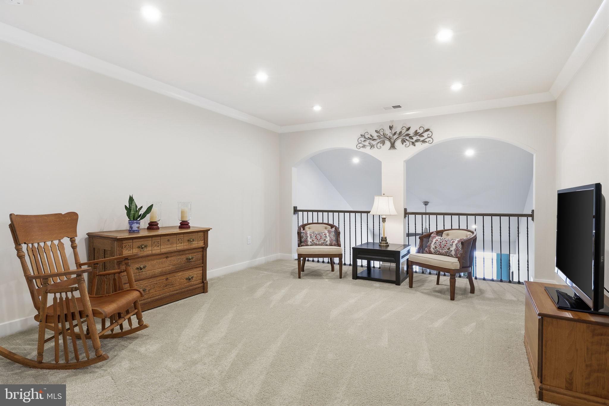 YARDLEY WOODS - Residential