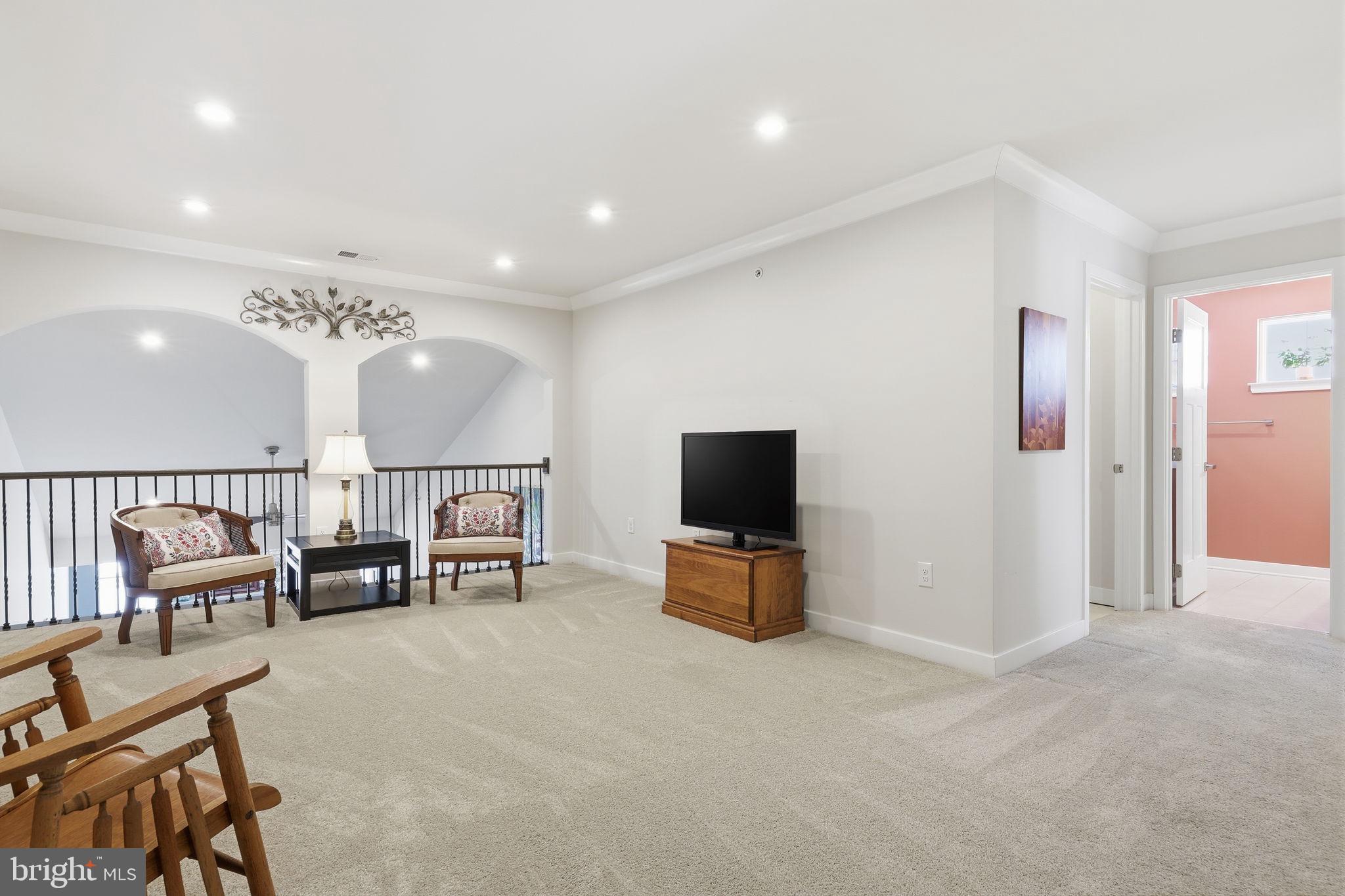 YARDLEY WOODS - Residential