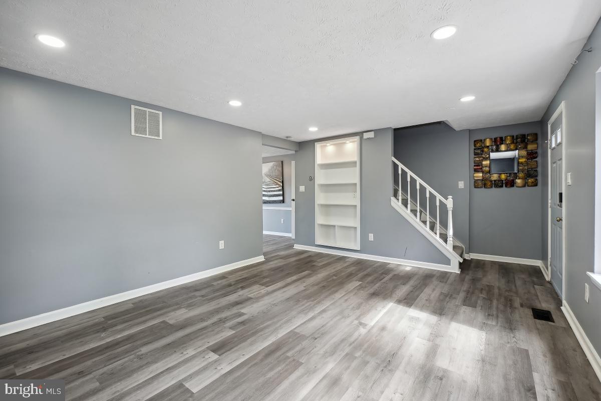 MEADOWVALE - Residential