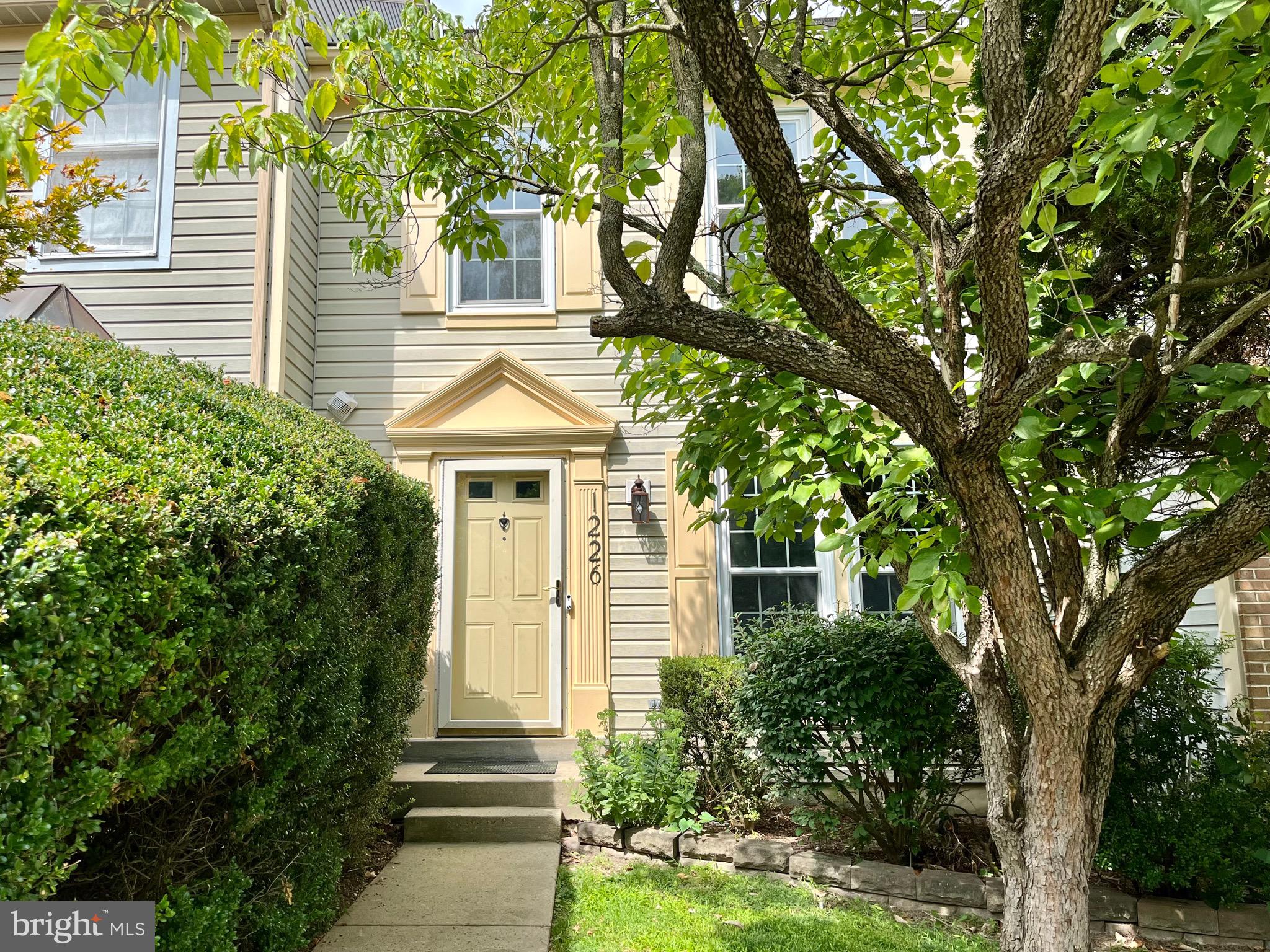 MONTGOMERY MEADOWS - Residential Lease