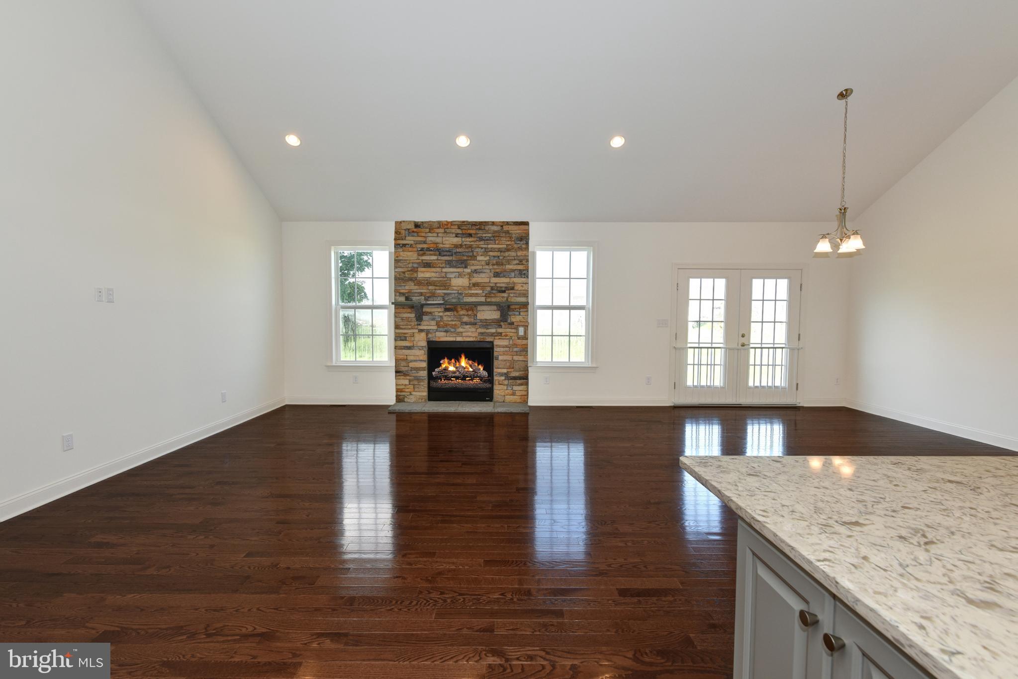 GREENE HILL FARM EST - Residential