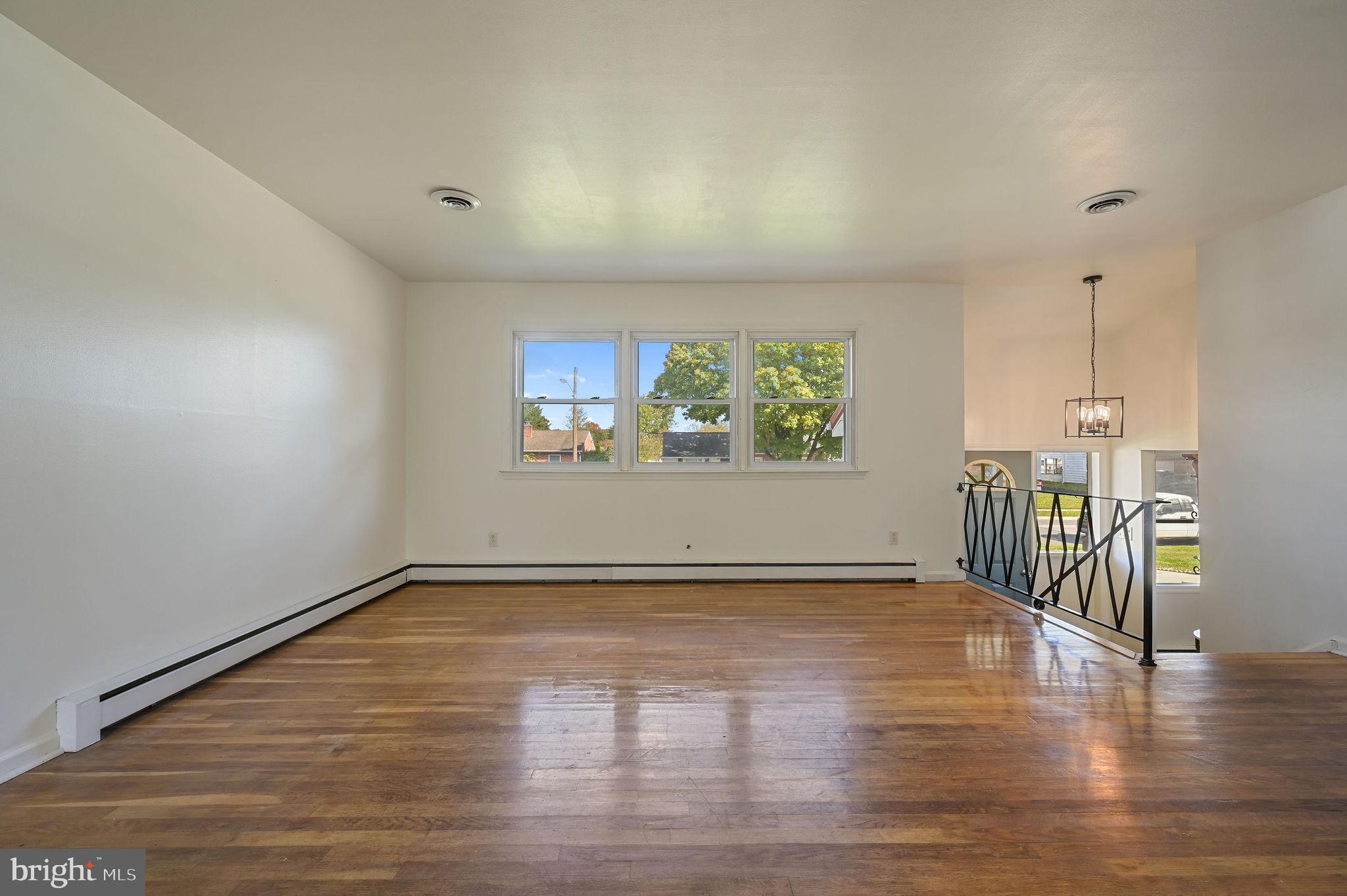 SHARONDALE - Residential