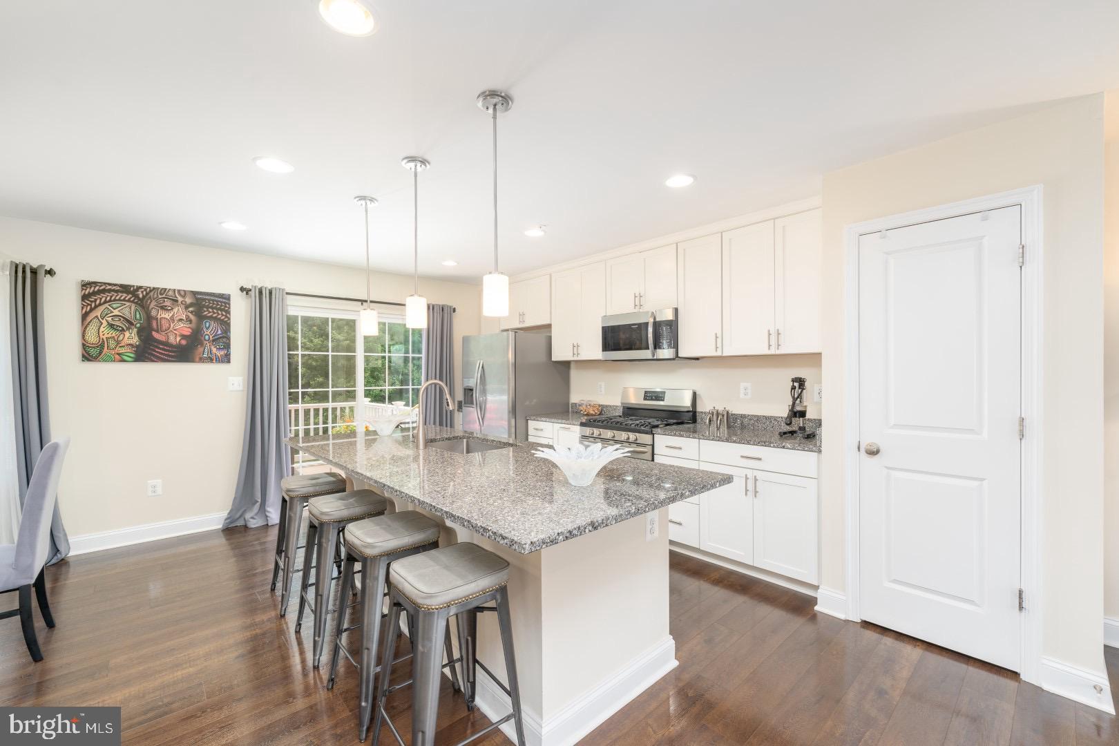 RAVENHURST GLEN - Residential