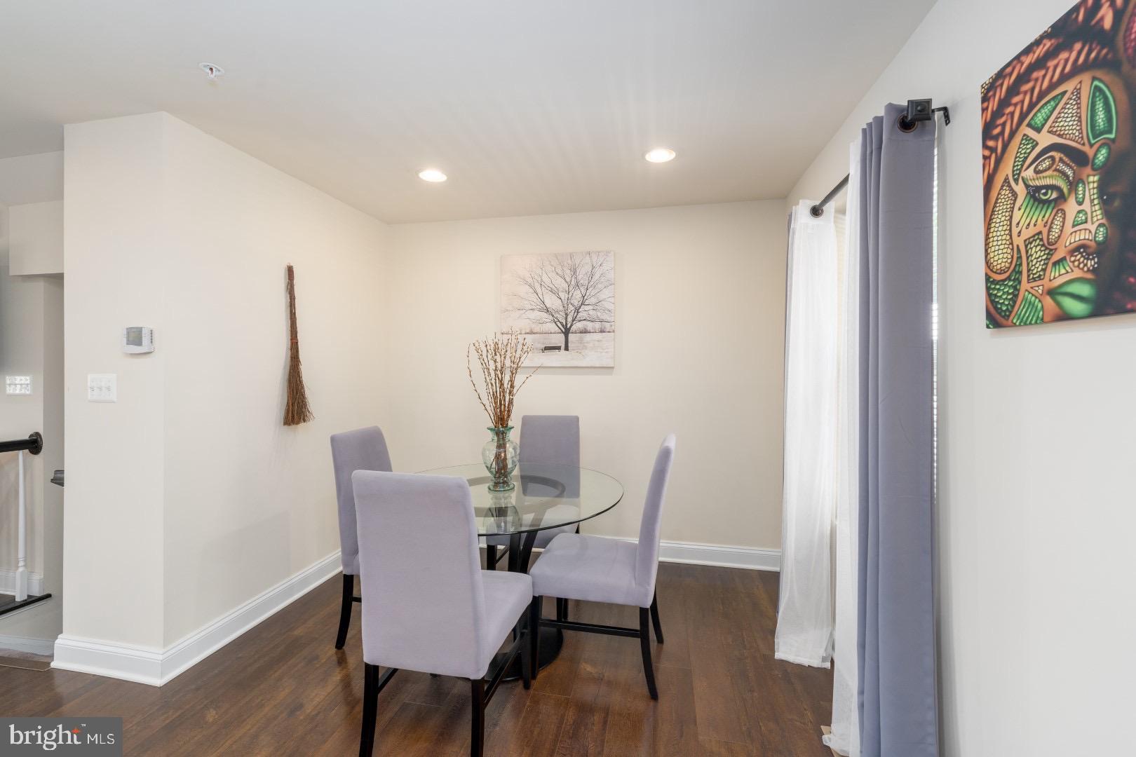 RAVENHURST GLEN - Residential