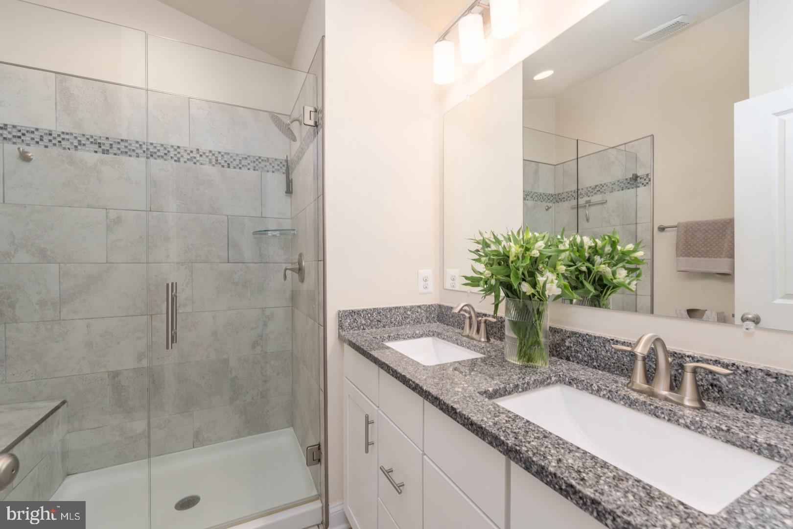 RAVENHURST GLEN - Residential