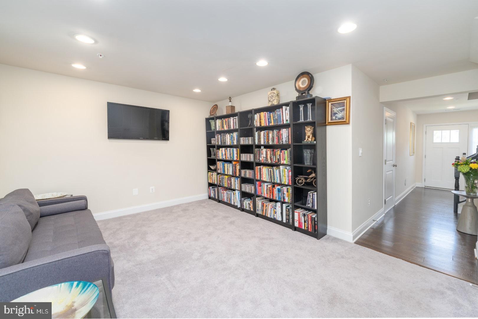 RAVENHURST GLEN - Residential