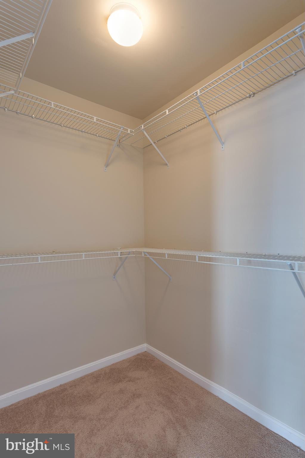 ASHBURN FARM - Residential