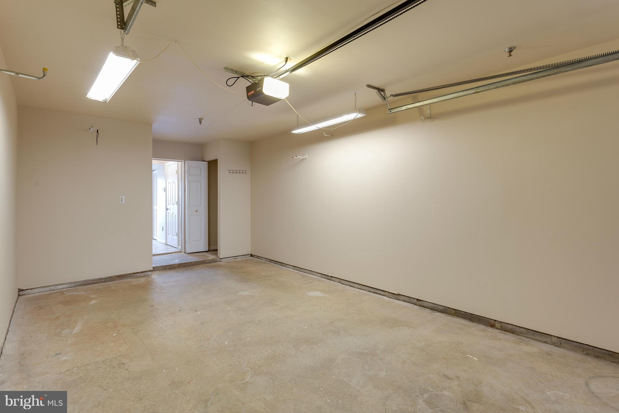 ASHBURN FARM - Residential