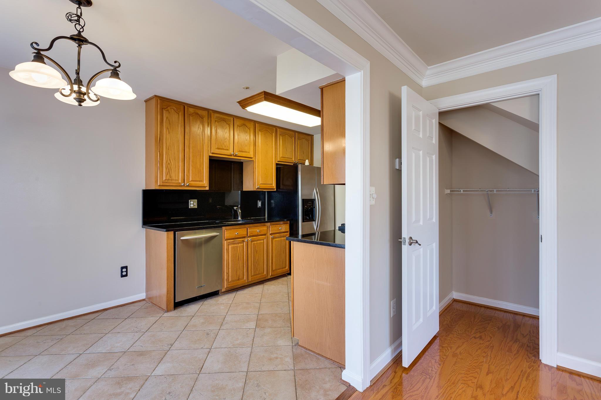 ASHBURN FARM - Residential