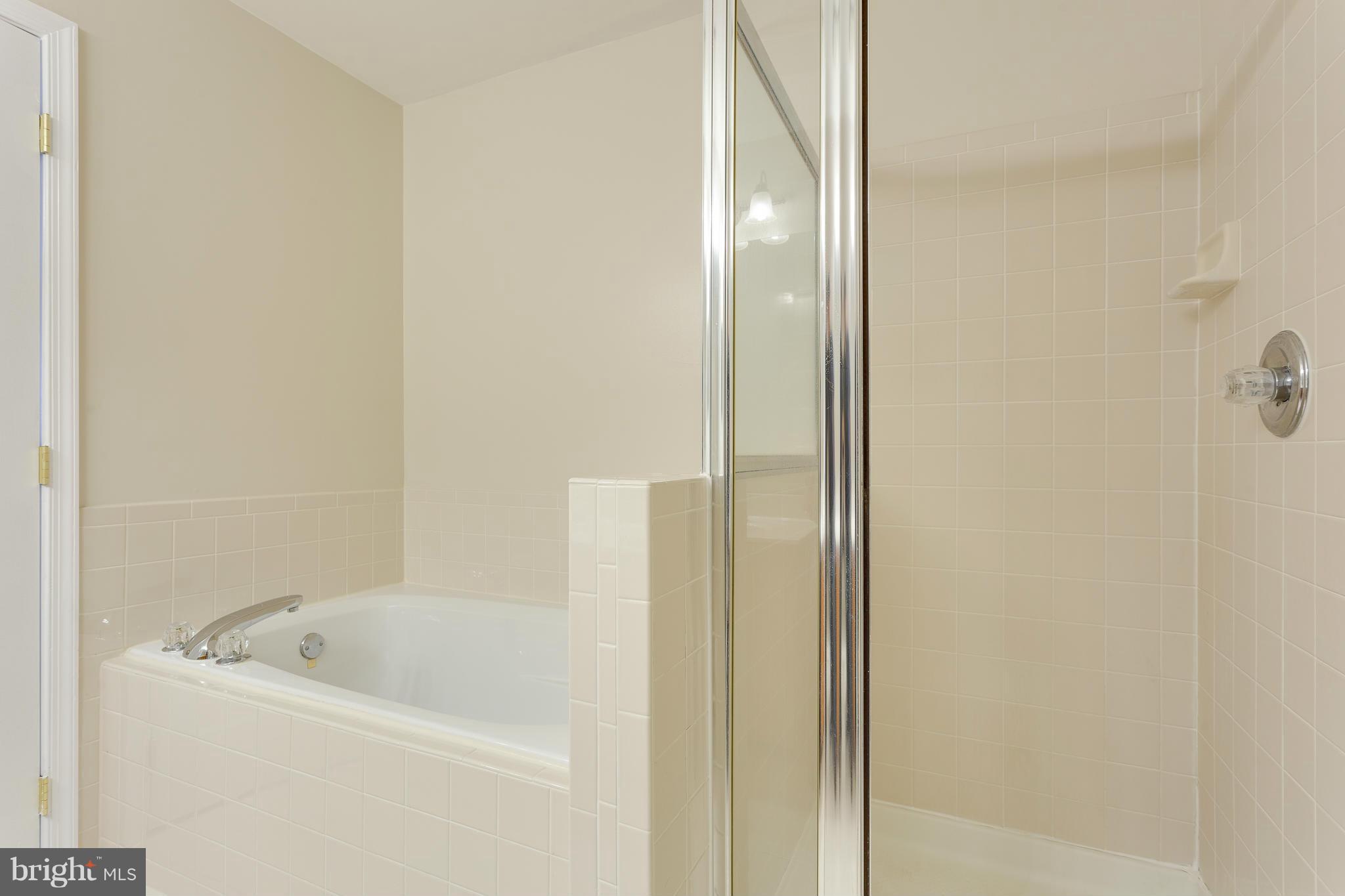 ASHBURN FARM - Residential