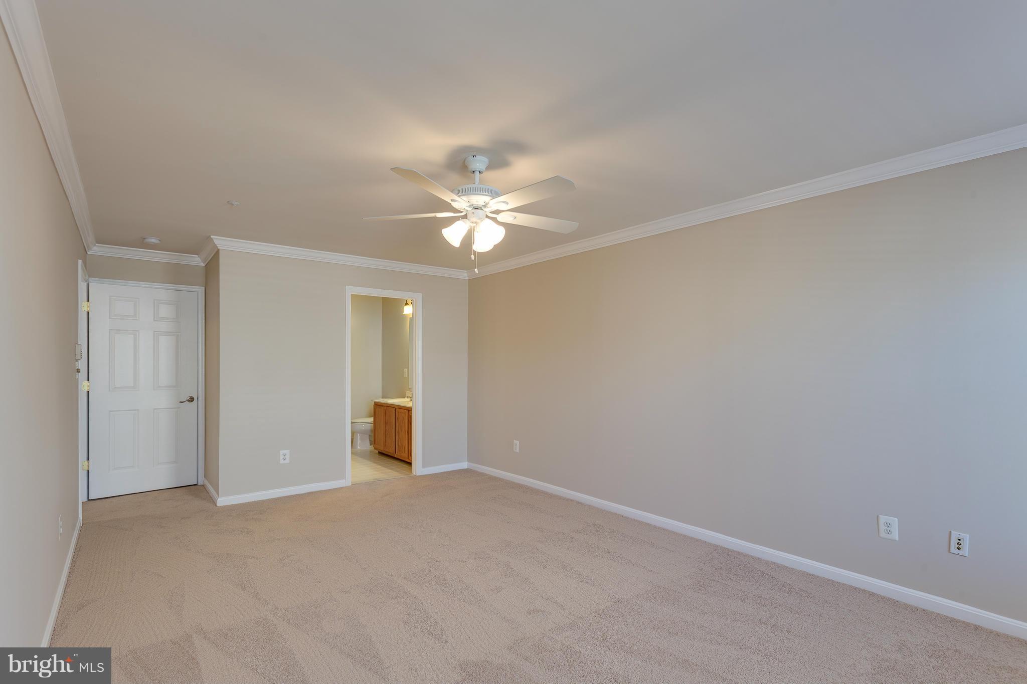 ASHBURN FARM - Residential