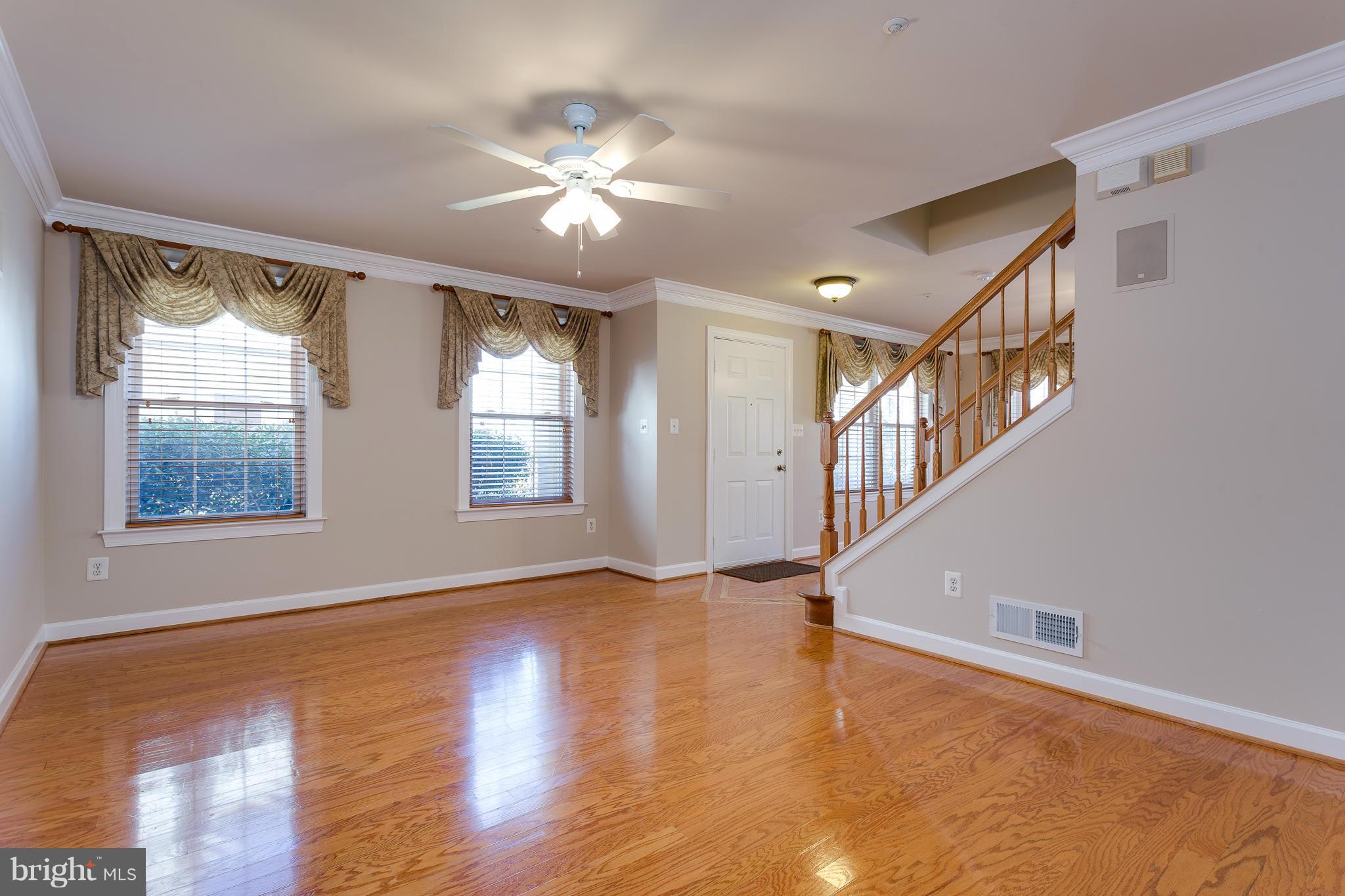 ASHBURN FARM - Residential