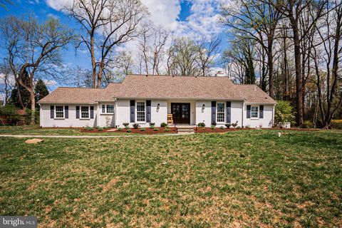 312 CENTER HILL ROAD WILMINGTON DE 19807