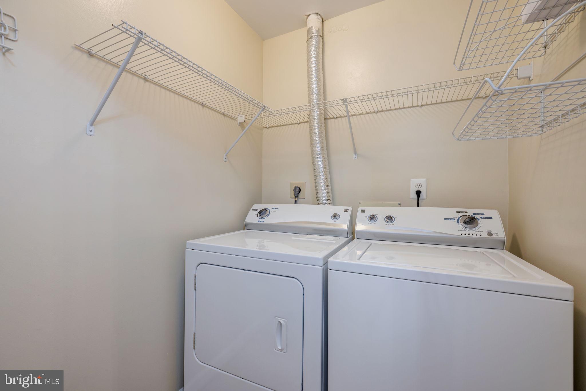 ISLAND CREEK - Residential Lease