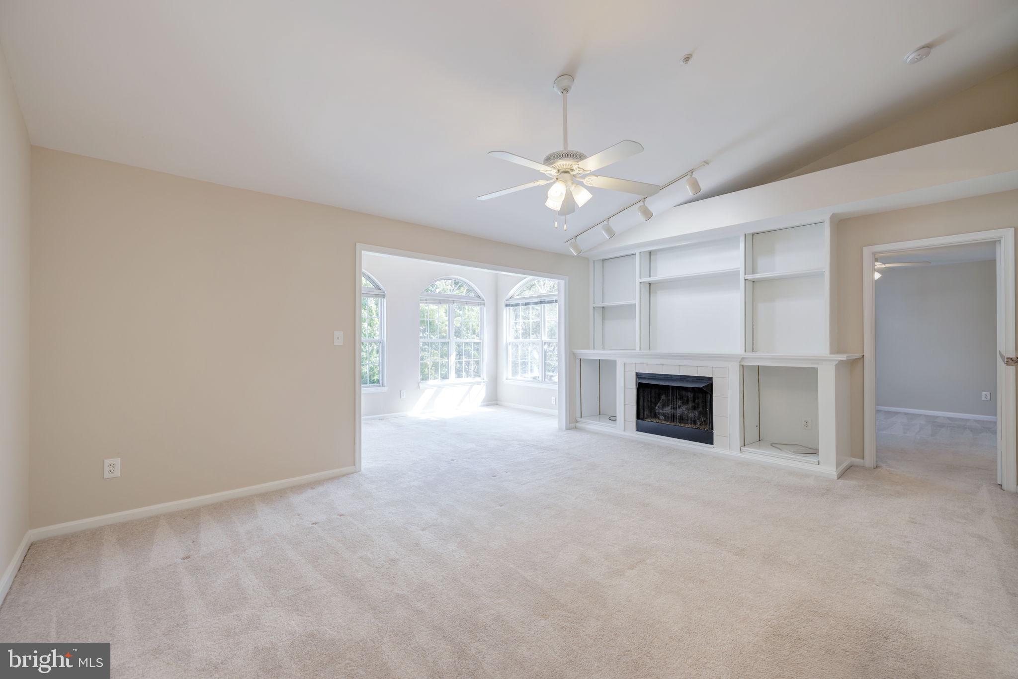 ISLAND CREEK - Residential Lease