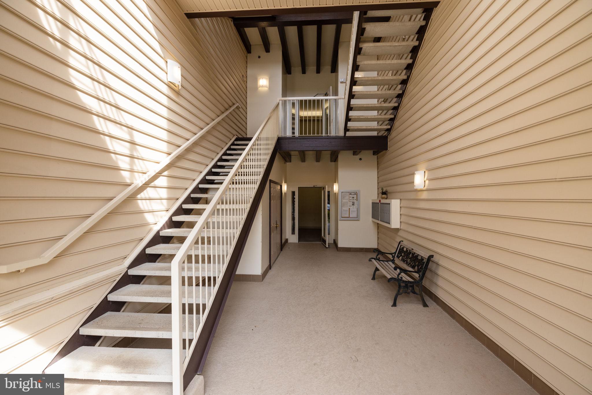 ISLAND CREEK - Residential Lease