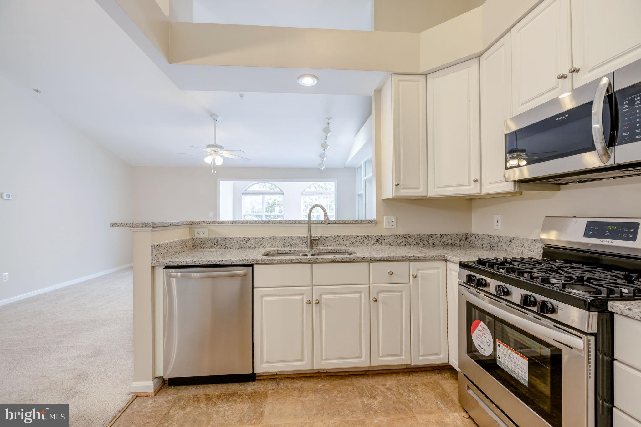 ISLAND CREEK - Residential Lease