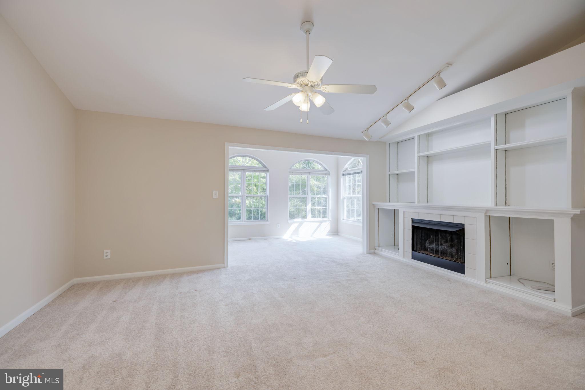 ISLAND CREEK - Residential Lease