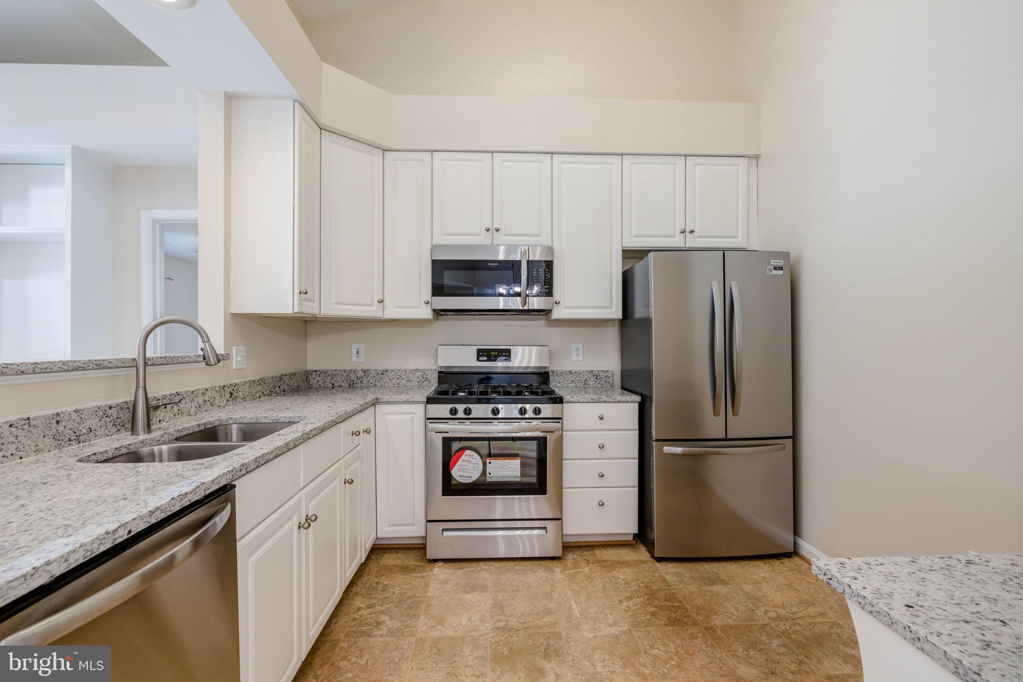 ISLAND CREEK - Residential Lease