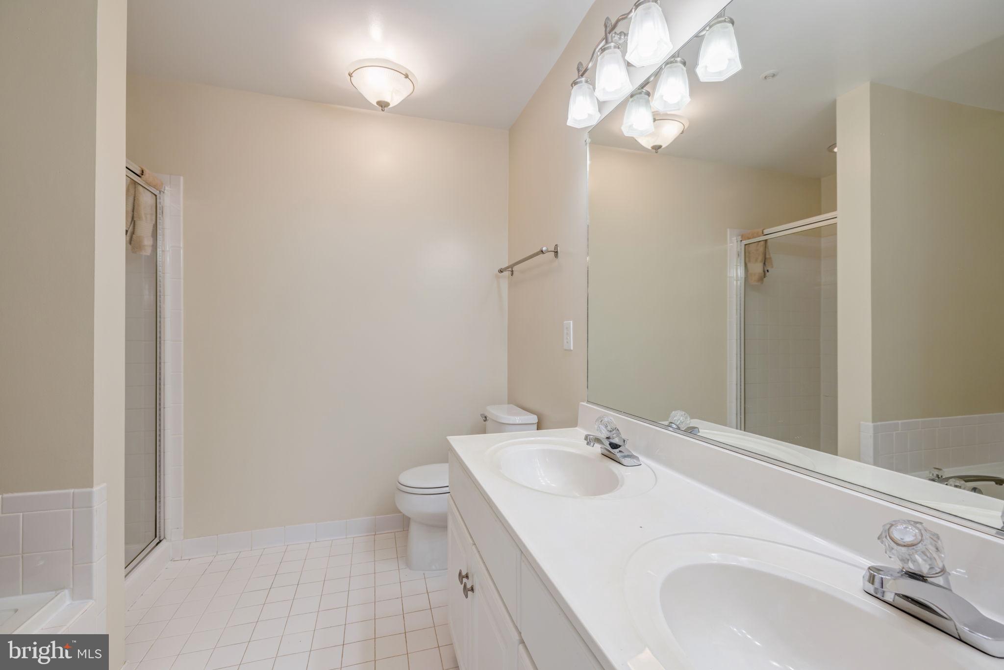 ISLAND CREEK - Residential Lease