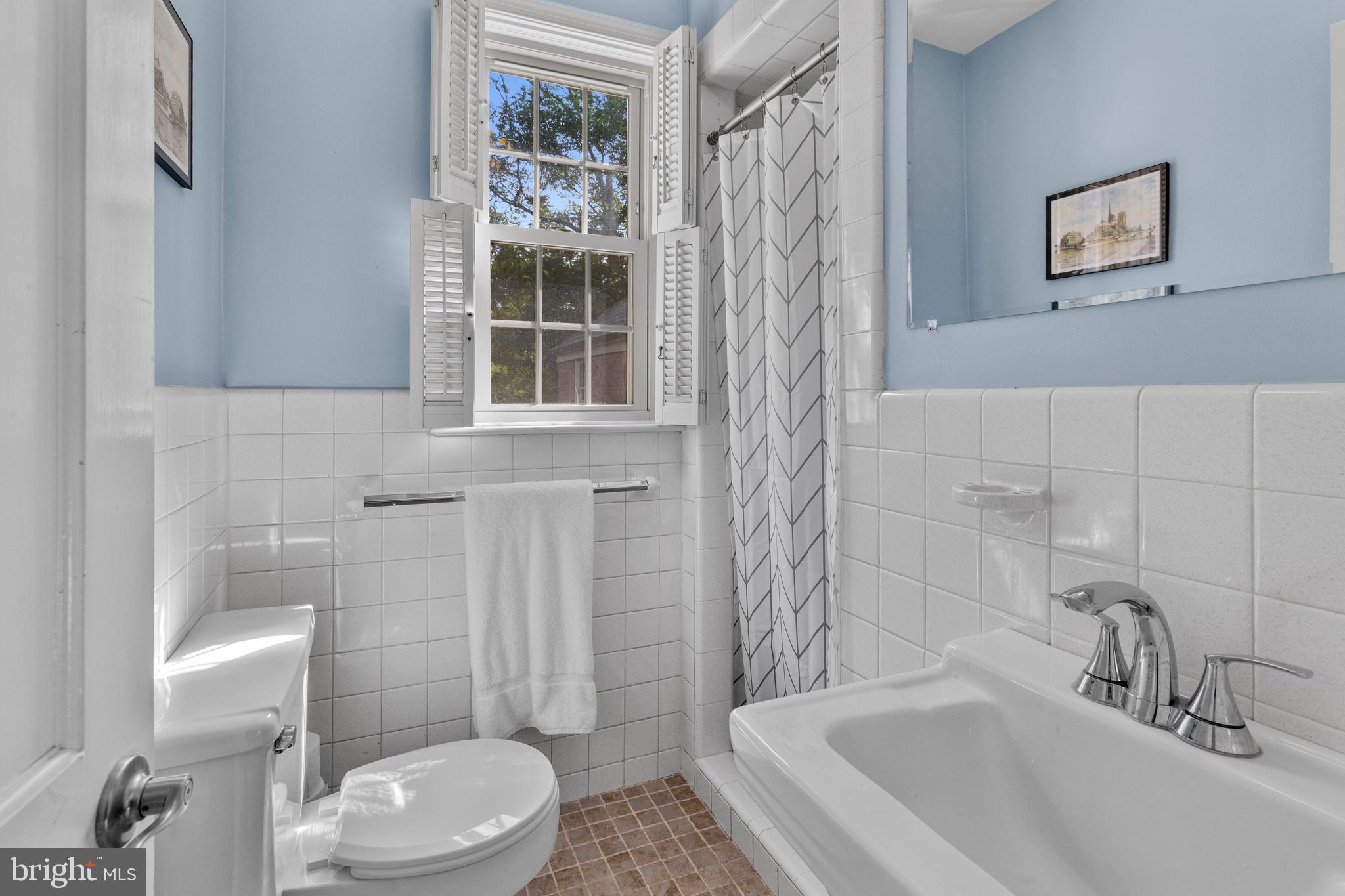 HUNTINGDON VALLEY - Residential