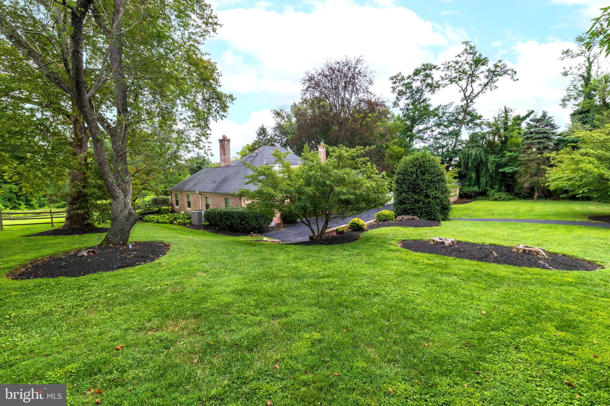 HUNTINGDON VALLEY - Residential