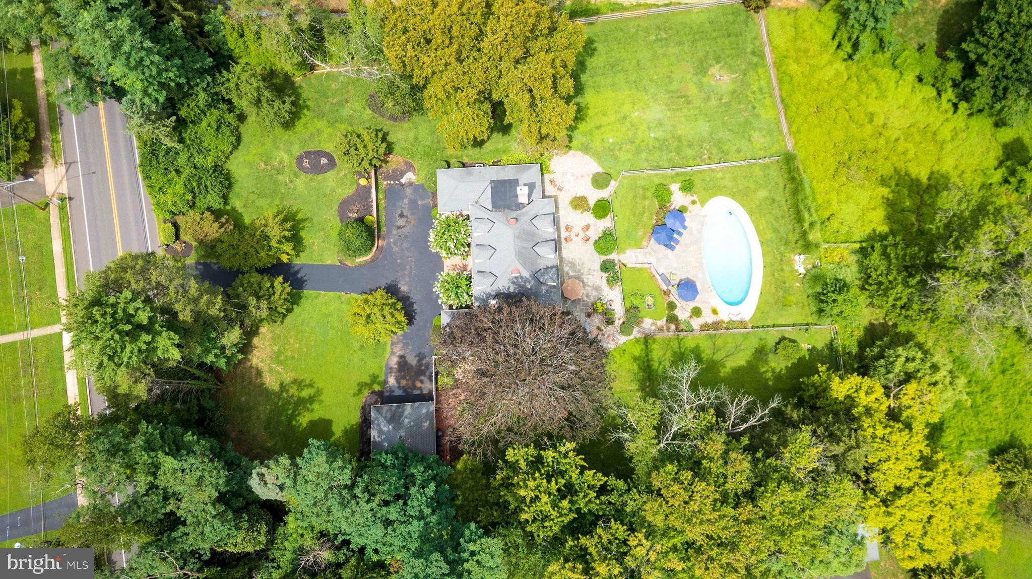 HUNTINGDON VALLEY - Residential