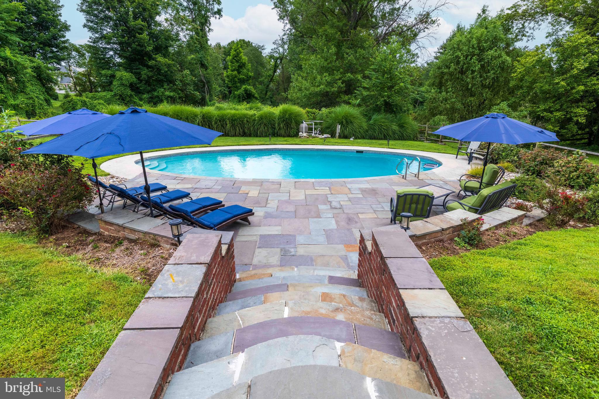 HUNTINGDON VALLEY - Residential