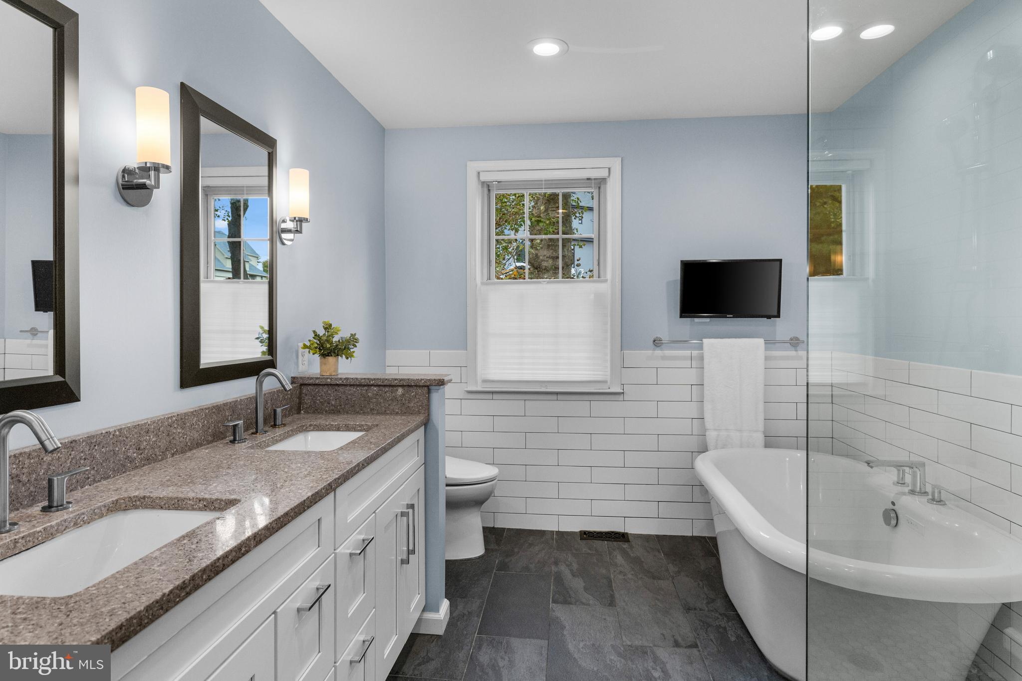 HUNTINGDON VALLEY - Residential