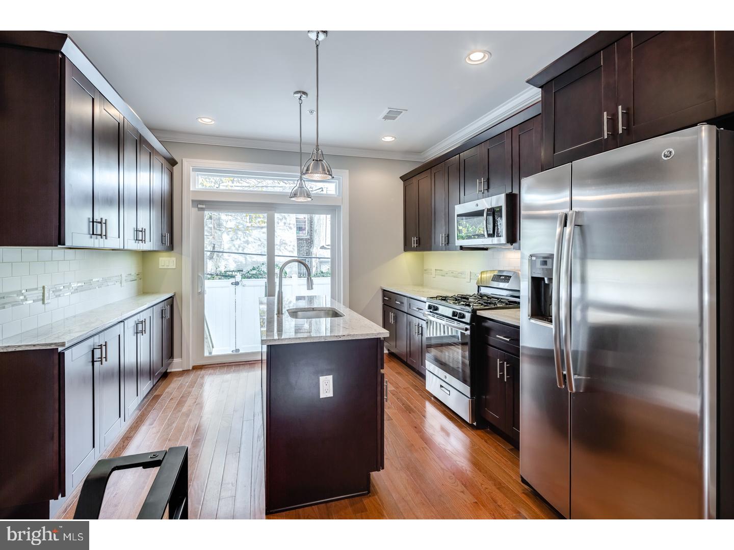 POINT BREEZE - Residential