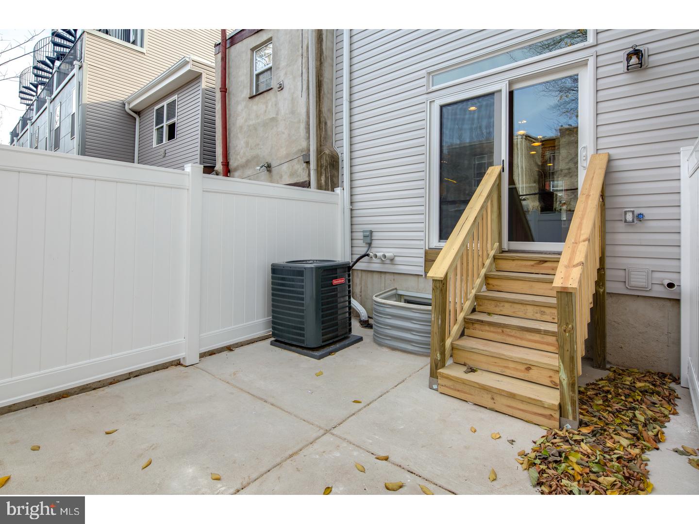 POINT BREEZE - Residential