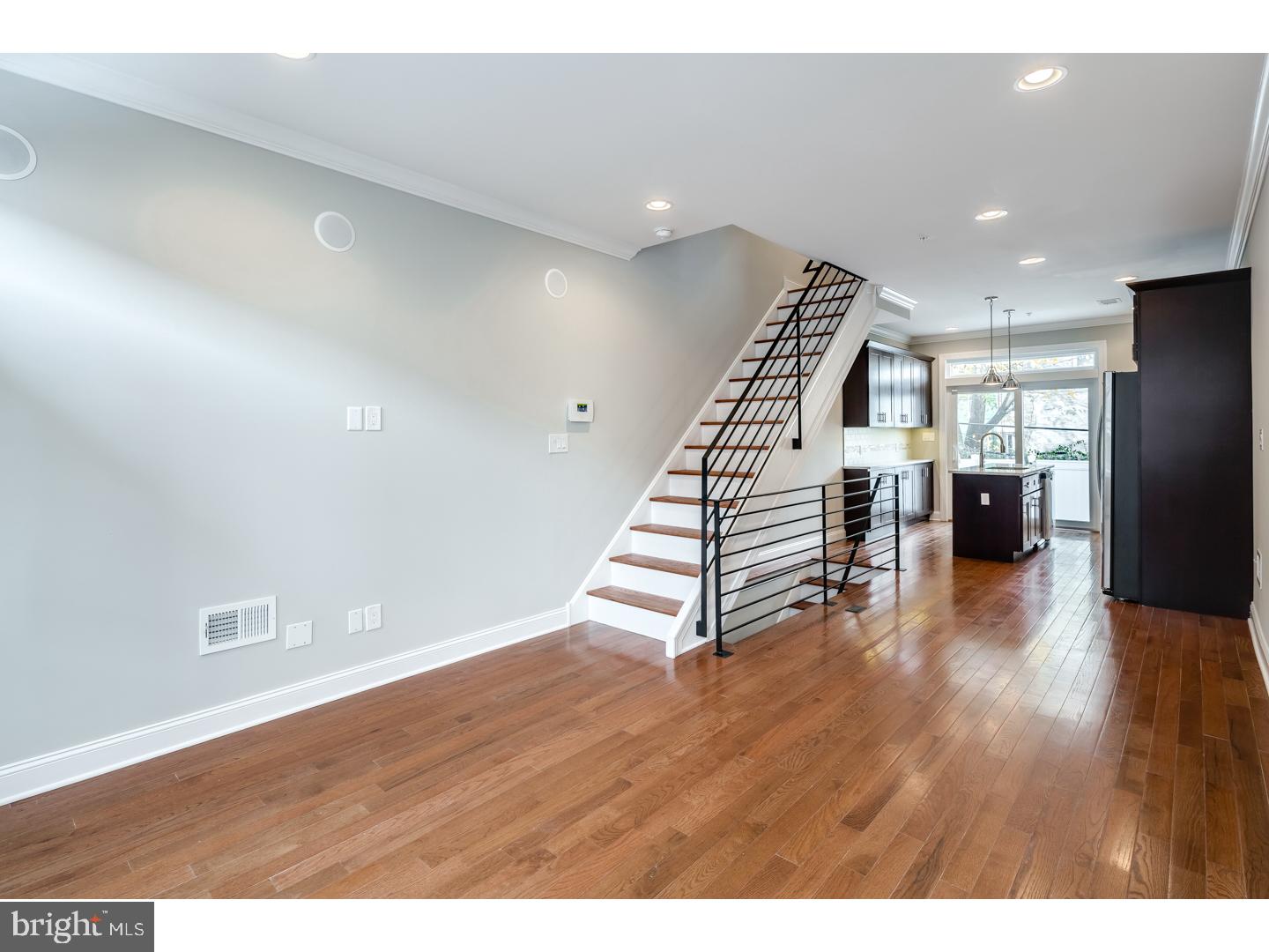 POINT BREEZE - Residential