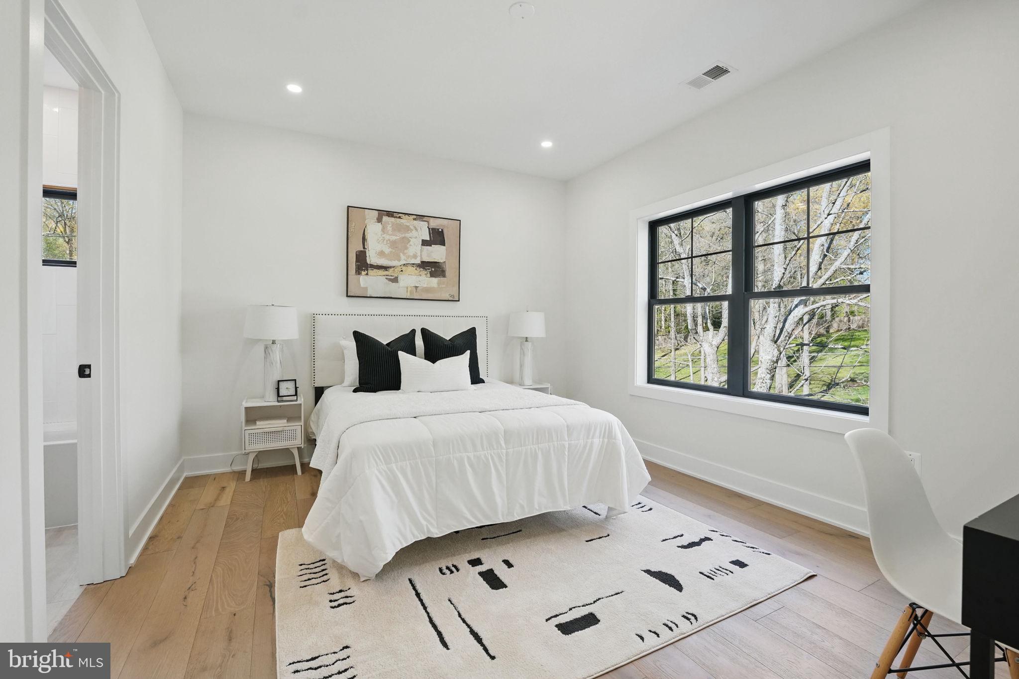 PINE RIDGE - Residential