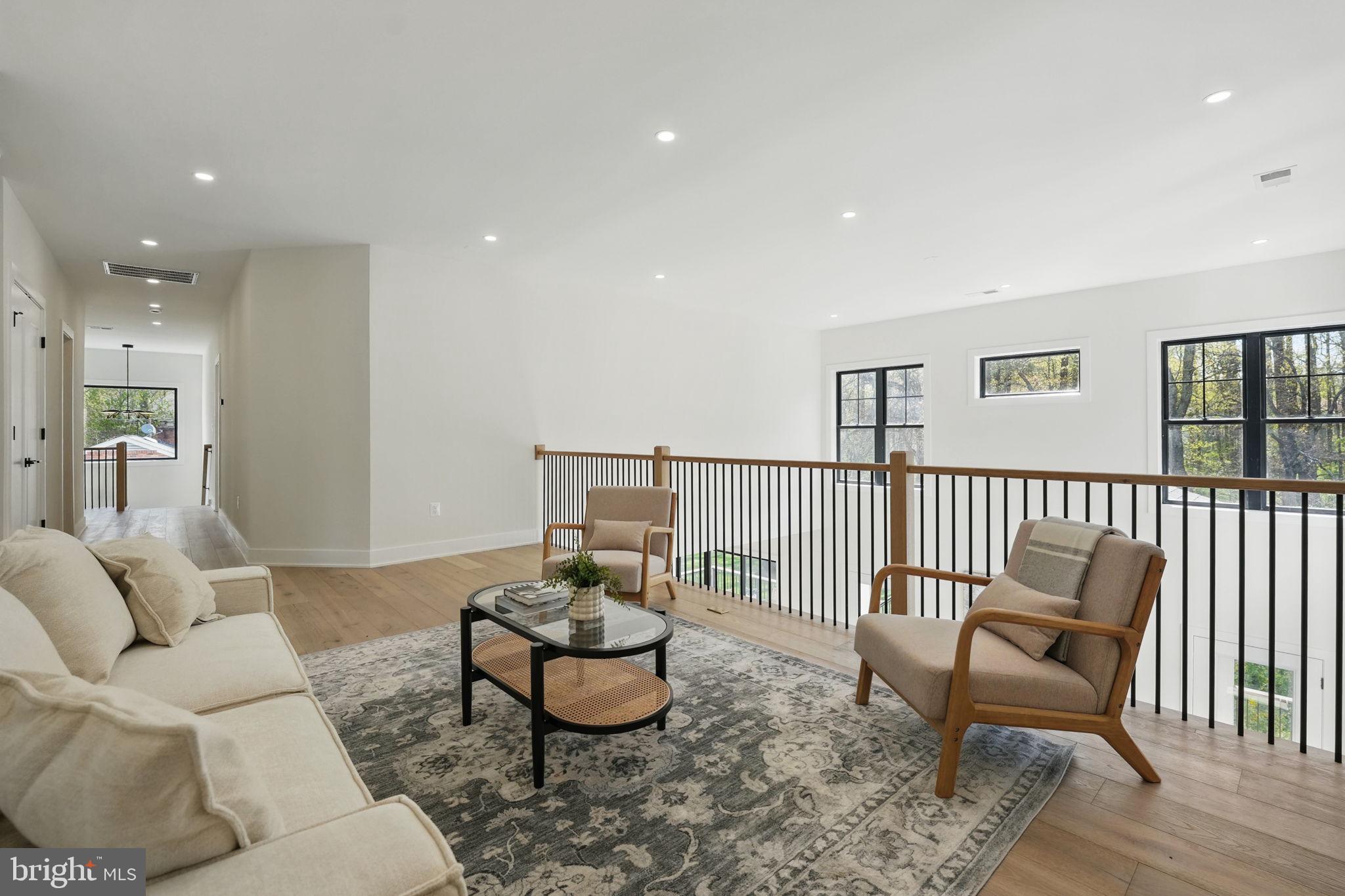 PINE RIDGE - Residential