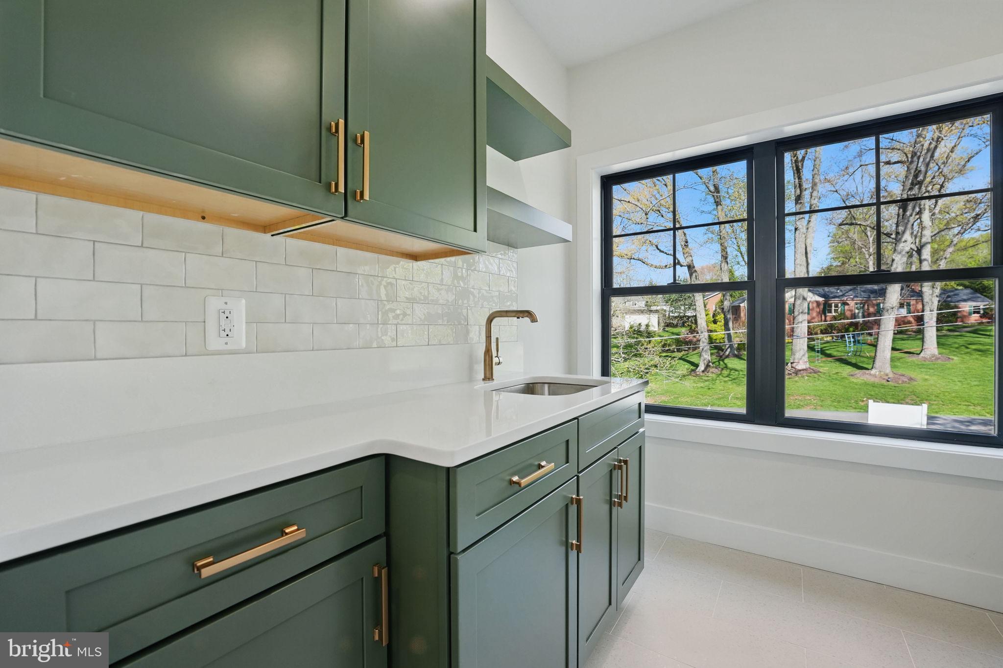 PINE RIDGE - Residential