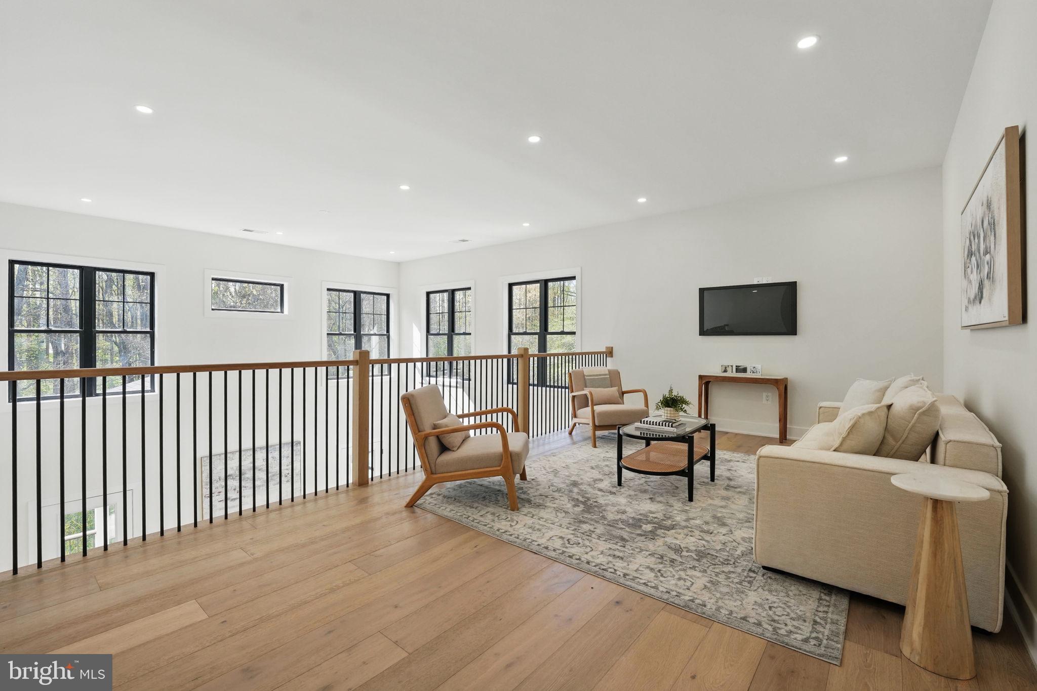 PINE RIDGE - Residential