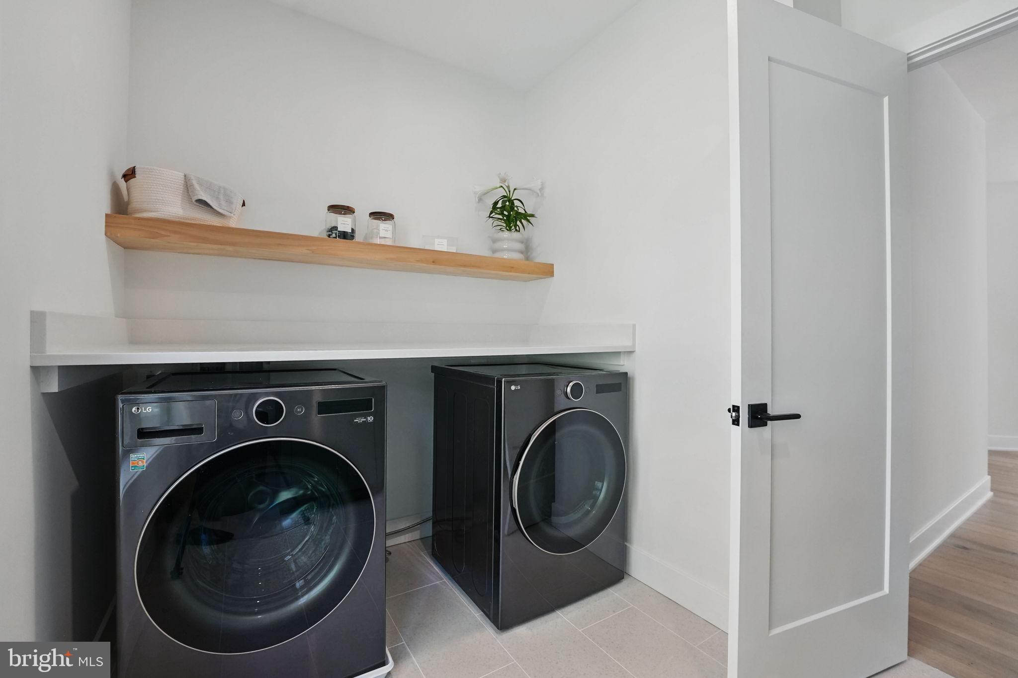 PINE RIDGE - Residential