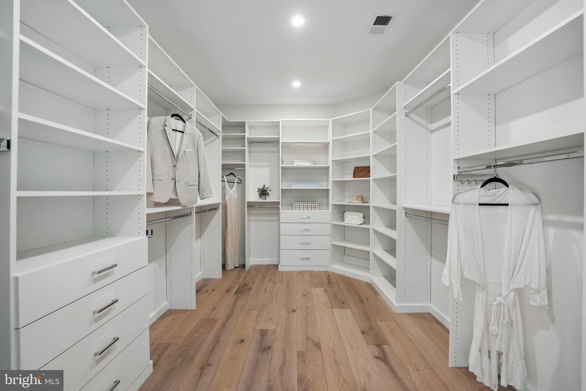 PINE RIDGE - Residential